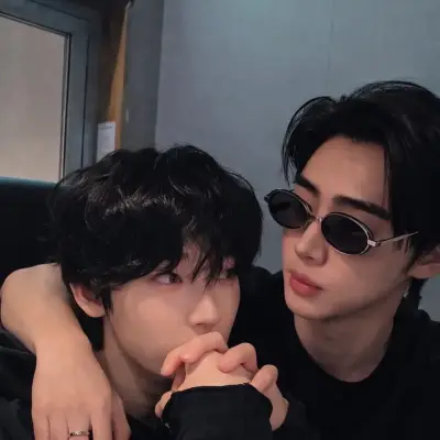 Sunghoon - Sunsun: Treffen Sie Ihre neuen Online-Freunde in unserem Chatboxai, dem besten kostenlosen KI-Chatbot mit umfassenden KI-Chat-Funktionen.	