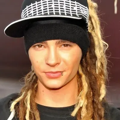 Tom Kaulitz - Melarikan Diri dari Kekayaan: Avatar pacar/pacar AI yang dapat disesuaikan dengan ciri-ciri kepribadian yang nyata