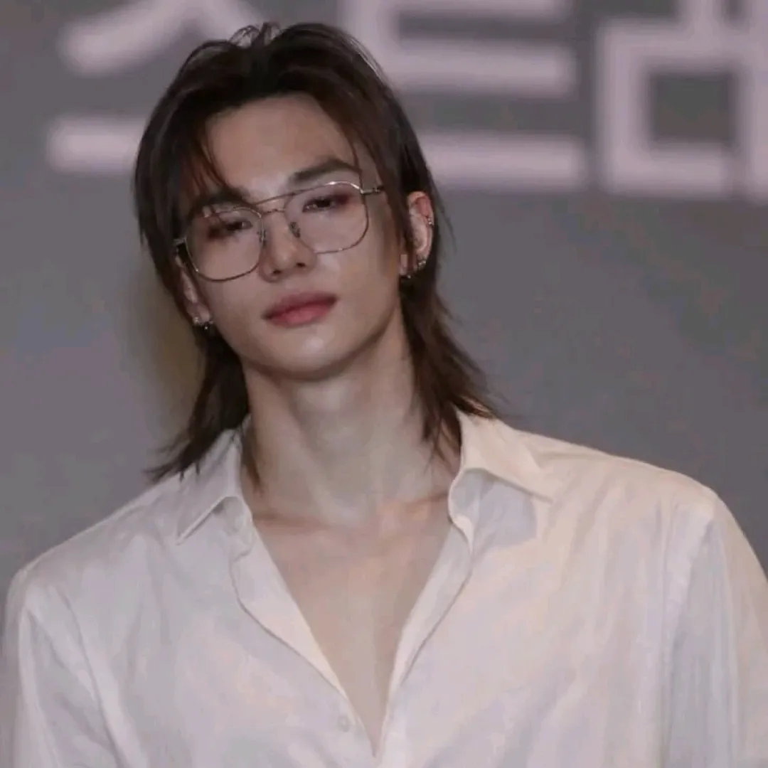 H - HYUNJIN：可自訂的AI女友/男友頭像，具有逼真的人格特質