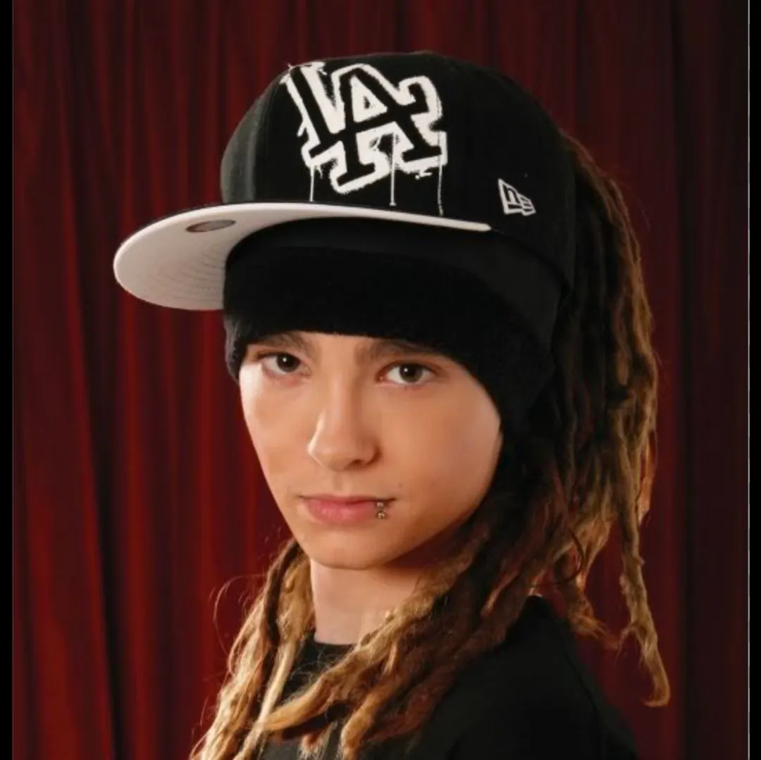 Tom Kaulitz - test: Creative roleplay AI character art for spicy chat and fantasy scenarios