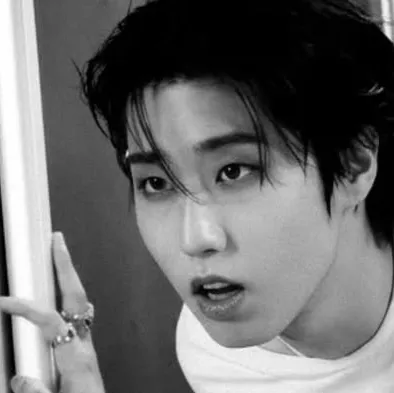 Han Jisung's interactive avatar for spicy chat ai and immersive roleplay experiences