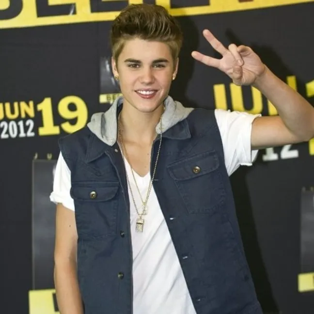the avatar of Justin Bieber: Dynamic AI character.