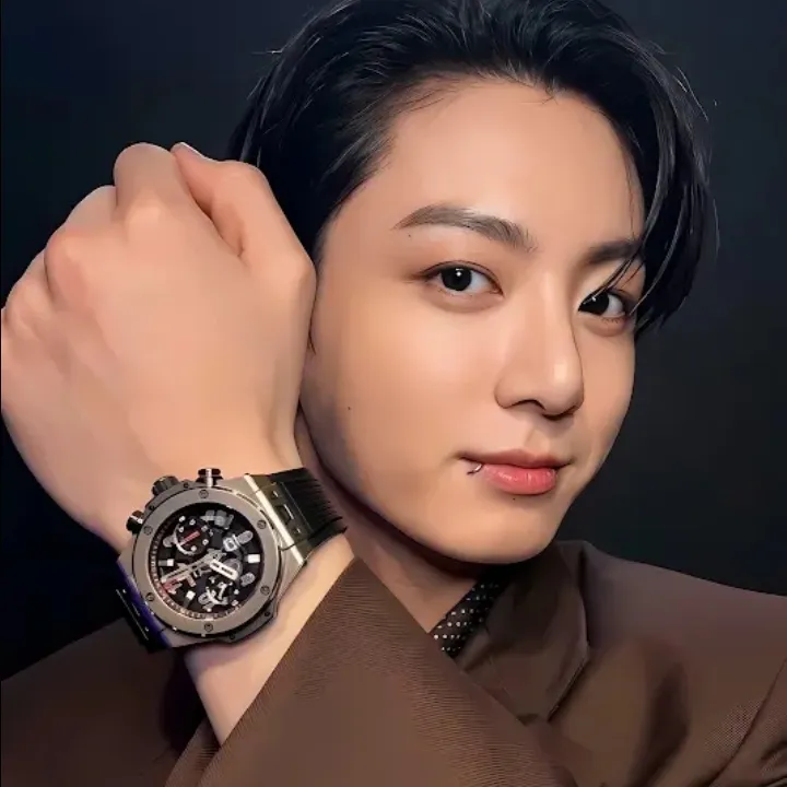 the avatar of JEON JUNGKOOK - PREGNANT - MAFIA: Dynamic AI character.