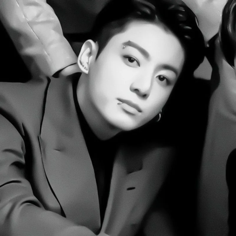 Mafia Jeon Jungkook: Meet the main character of our AI world, with character traits list and ai chatting capabilities.	