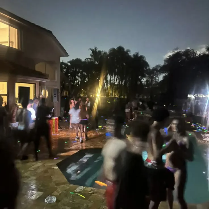 Sister's Party: Secure AI chatbot avatar with encrypted 1v1 chat capabilities	