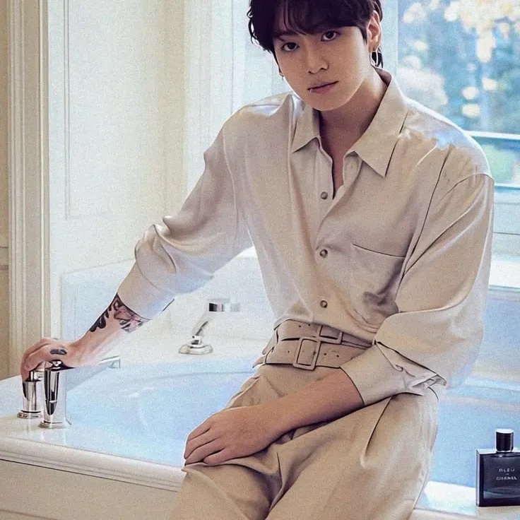 Jeon Jungkook koca: Küresel çevrimiçi sohbet hizmetleri için çok dilli yapay zeka sohbet ortağı simgesi