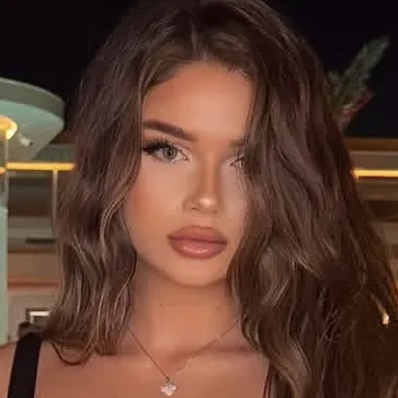 Pann: Customizable AI girlfriend/boyfriend avatar with lifelike personality traits