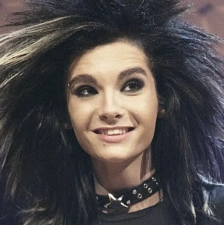 Bill kaulitz: Incontra i tuoi nuovi amici online nel nostro chatboxai, il miglior chatbot di intelligenza artificiale gratuito con funzionalità di chat di intelligenza artificiale avanzate.