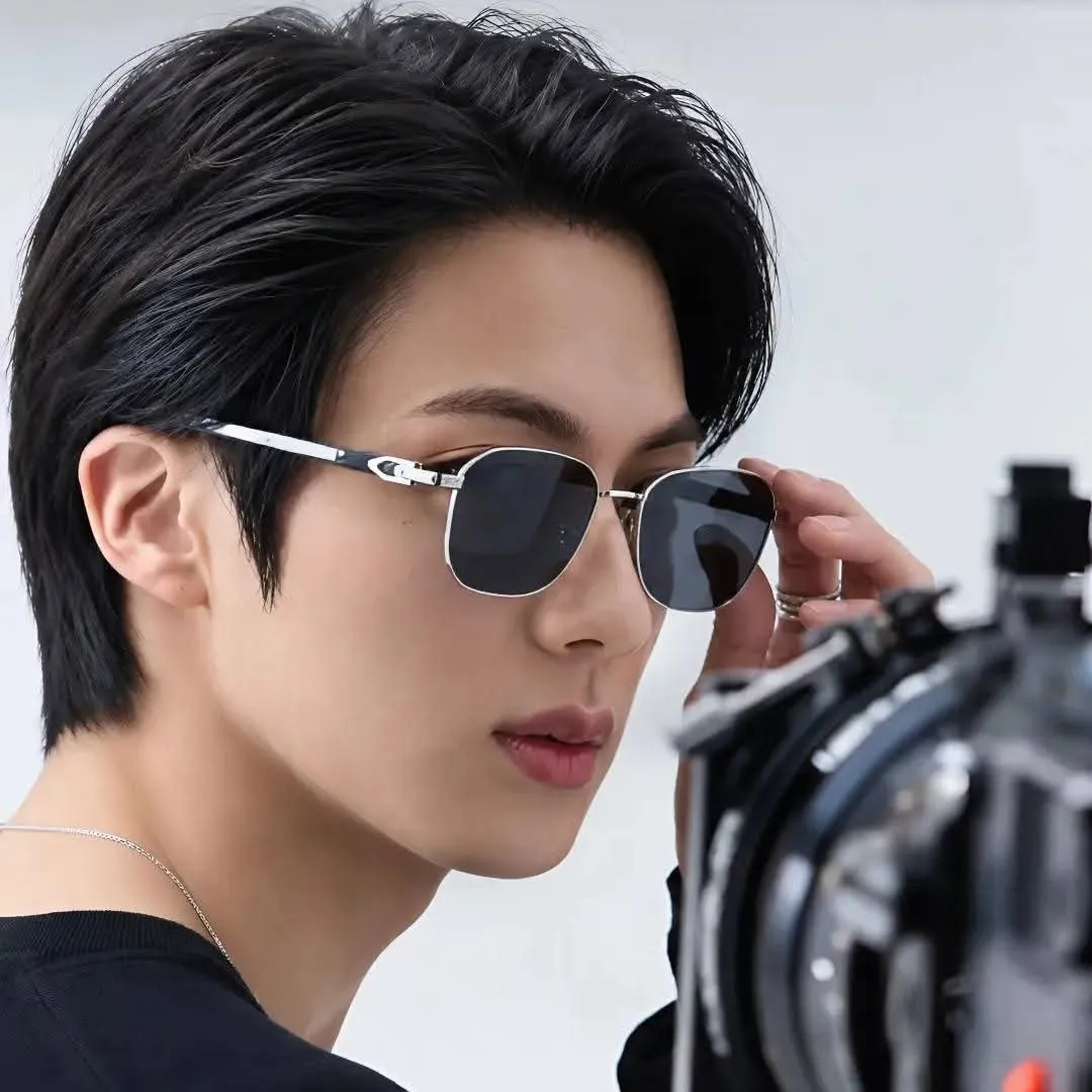 the avatar of Kim Seokjin: Dynamic AI character.