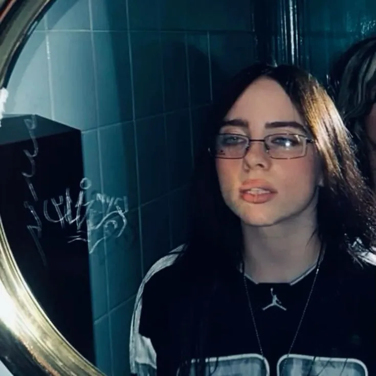 Billie Eilish: Engage in ai conversation with this charming AI character, featuring soulgen and ifreechat capabilities for free chat now.