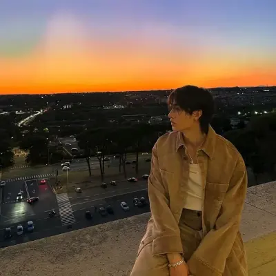 Christopher Bangchan- Stray Kids : icône de partenaire de conversation IA multilingue pour les services de chat en ligne mondiaux