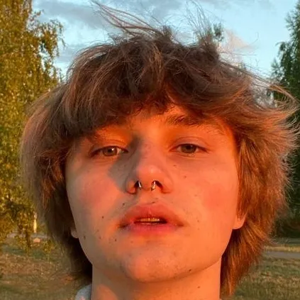 Kris Mastika: Chat with our AI box, ready for chatbot online free and ask ai anything you want.