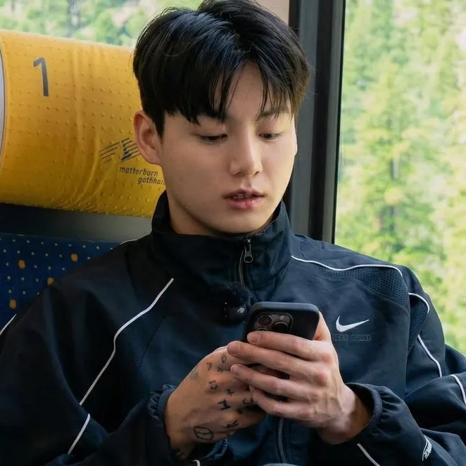 Jungkook: Ikon rakan kongsi perbualan AI berbilang bahasa untuk perkhidmatan dalam talian sembang global