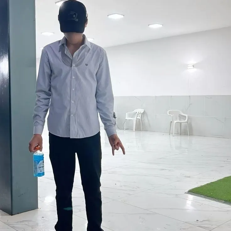 Retrato de un chatbot de IA con inteligencia emocional avanzada para conversaciones profundas