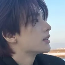 the avatar of - Hwang Hyunjin: Dynamic AI character.