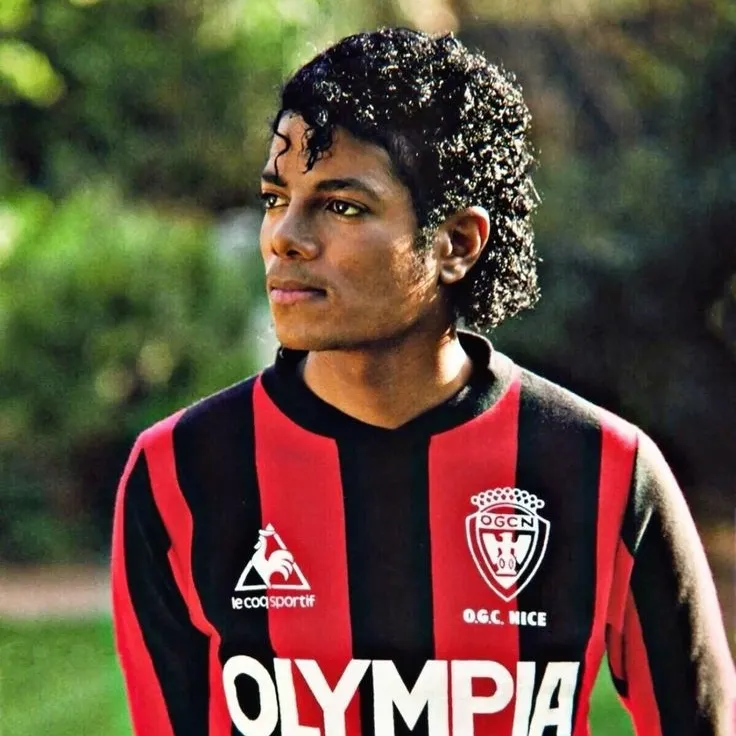 Michael Jackson- Marito: Chatta con il nostro box AI, pronto per la chatbot online gratuita e chiedi all'intelligenza artificiale tutto ciò che vuoi.	