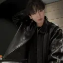 o avatar de Jeon Jungkook, que é seu Assistente Virtual com a Matriz de Personalidade da Soulgen, misturando precisão de bate-papo de IA e traços de caráter de curiosidade.