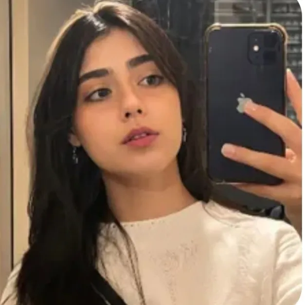 AI character Angela rrochista's avatar for roleplay and 1v1 chat services