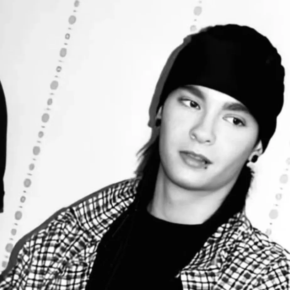 Tom kaulitz: Sembang dengan kotak AI kami, sedia untuk chatbot dalam talian percuma dan tanyakan apa sahaja yang anda mahukan.