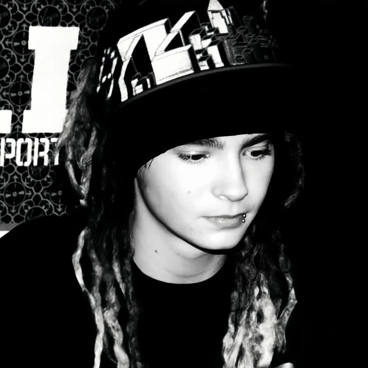Tom Kaulitz - Vampire: Meet your new online friends in our chatboxai, the best free ai chatbot with deep ai chat capabilities.	