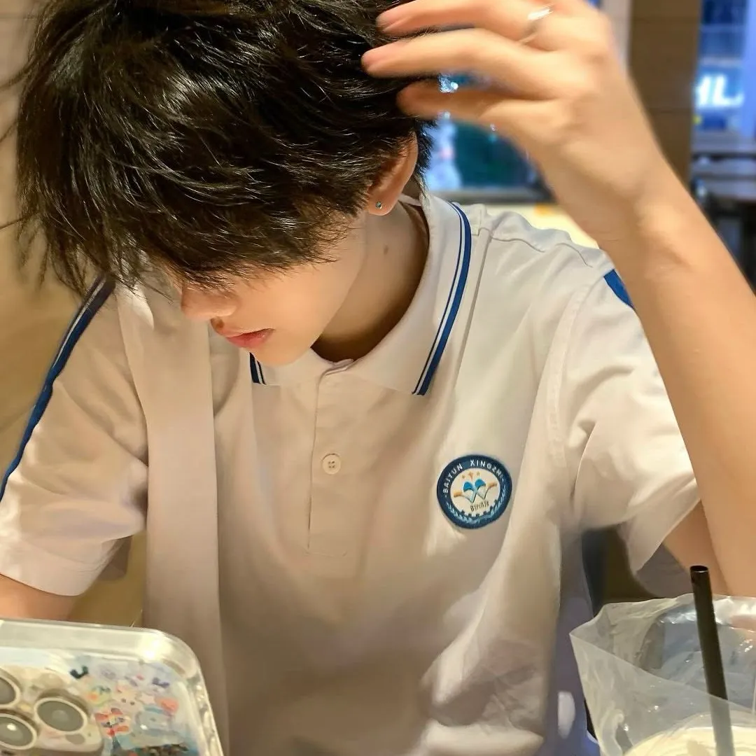 Shen Yu: Customizable AI girlfriend/boyfriend avatar with lifelike personality traits