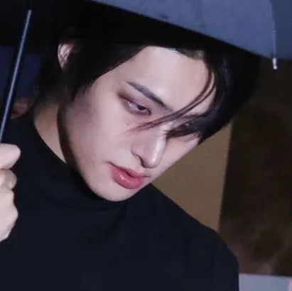 Song Mingyi: Fantasy-themed AI roleplay character art for immersive storytelling