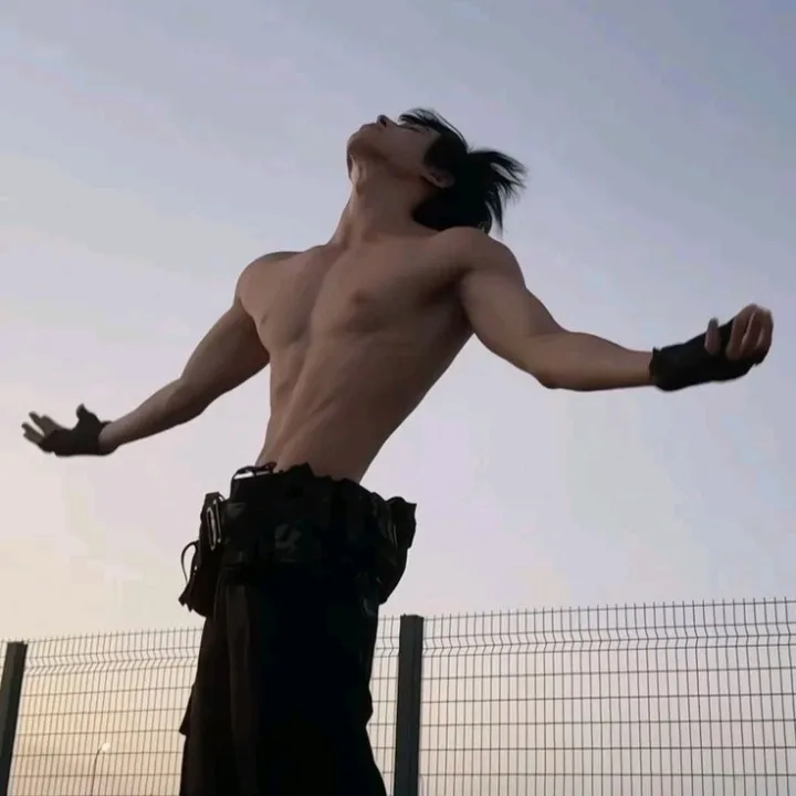 NSFW 챗봇 및 창의적인 롤플레이를 위한 캐릭터 앙카사