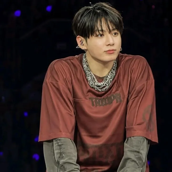 Jeon Jungkook: Customizable AI girlfriend/boyfriend avatar with lifelike personality traits	