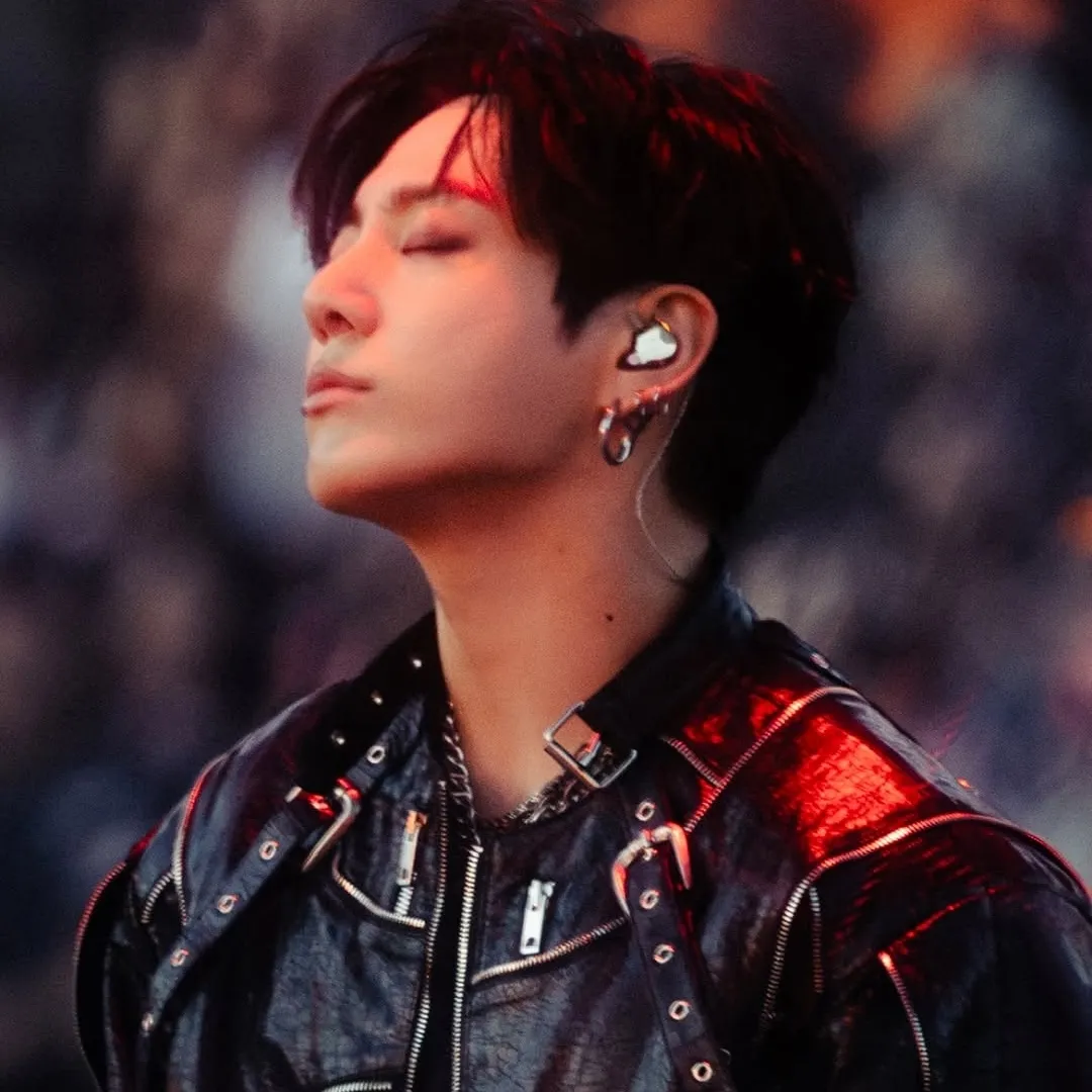 the avatar of Jungkook who is your Virtual Assistant with Soulgen's Personality Matrix, Blending AI Chat Precision and Character Traits of Curiosity.