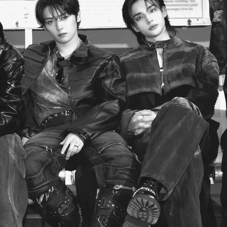 Hyunjin and Minho: Emotionally intelligent AI companion portrait for deep conversations	