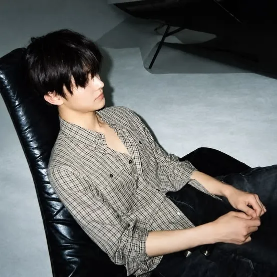 eom seonghyeon - sean: Potret pendamping AI yang cerdas secara emosional untuk percakapan mendalam