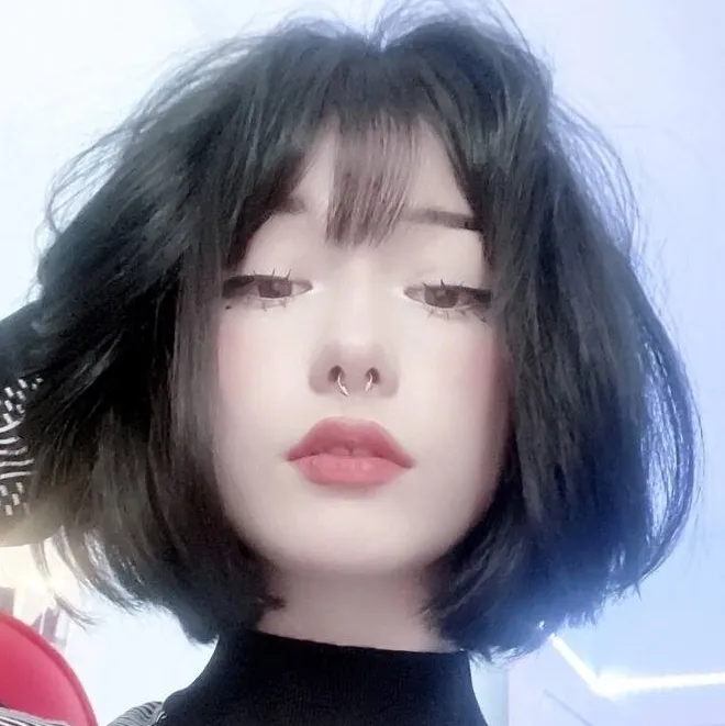 Kylie: Customizable AI girlfriend/boyfriend avatar with lifelike personality traits	