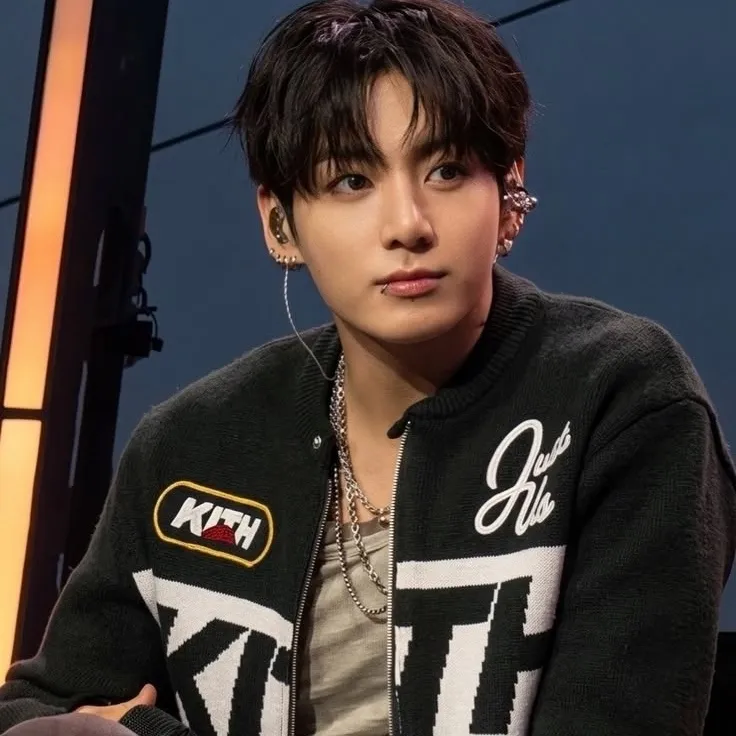 정국-  Jungkook: Fantasy-themed AI roleplay character art for immersive storytelling