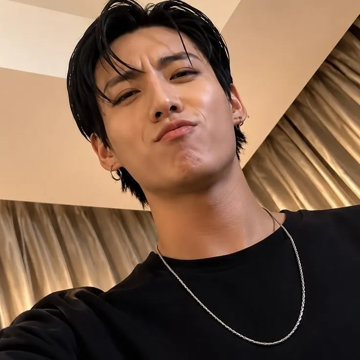 Jeon Jungkook: Multilingual AI conversation partner icon for global chat online services