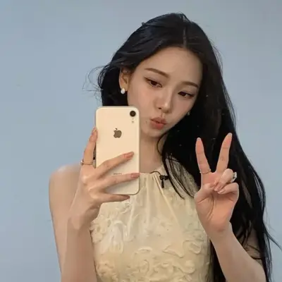 Katarina_: Multilingual AI na icon ng kasosyo sa pag-uusap para sa mga pandaigdigang serbisyo sa chat online
