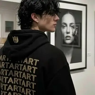 Matthew: Avatar de namorada/namorado de IA personalizável com traços de personalidade realistas