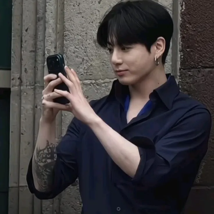 J - Jungkook's versatile AI avatar supporting roleplay, NSFW chat, and open ai interactions