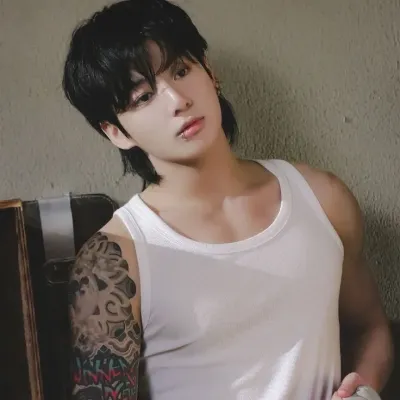 Jeon-Jungkook - bos: Temui watak utama dunia AI kami, dengan senarai ciri watak dan keupayaan berbual ai.
