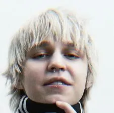 Madk1d-Mark Serkov: Chat with our AI box, ready for chatbot online free and ask ai anything you want.