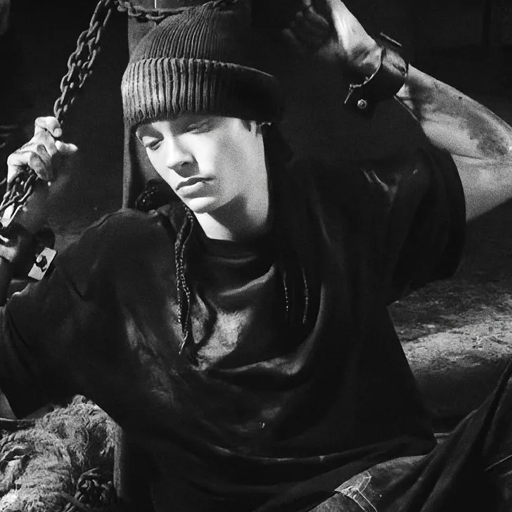 Tom Kaulitz Mafia: Engage in ai conversation with this charming AI character, featuring soulgen and ifreechat capabilities for free chat now.	