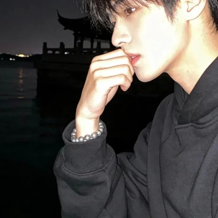 巴斯卡拉·亨佐卡拉：在我們的ChatboxAI中結識您的新線上朋友，這是具有深度AI聊天功能的最佳免費AI聊天機器人。