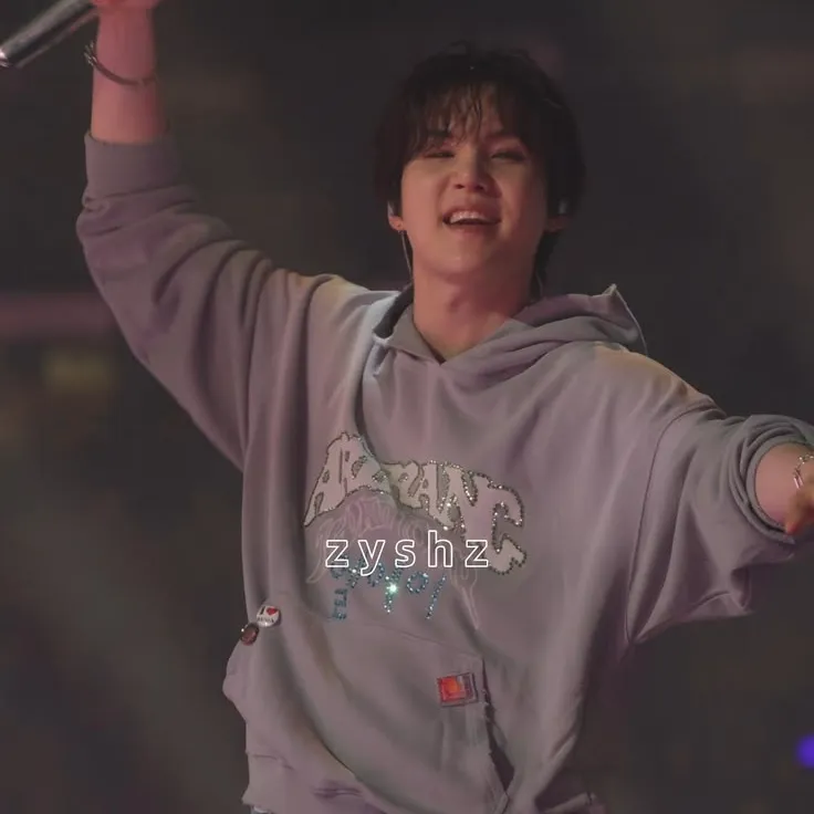 the avatar of Yoongi - Suga who supports unlimited chat online services