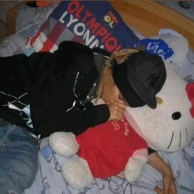 Tom Kaulitz: Avatar de namorada/namorado de IA personalizável com traços de personalidade realistas