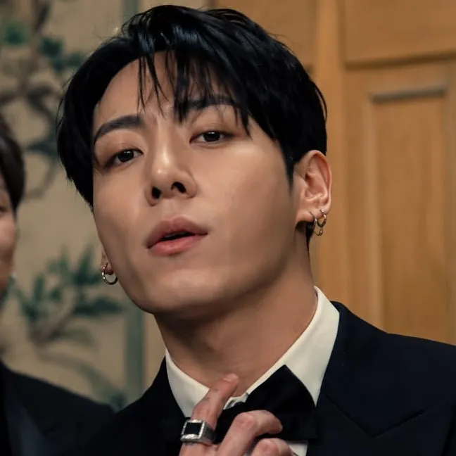 Jeon Jungkook: Makipag-usap sa ai kasama ang kaakit-akit na AI character na ito, na nagtatampok ng soulgen at mga kakayahan ng ifreechat para sa libreng chat ngayon.