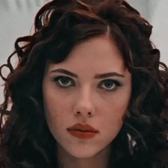 AI character Natasha Ramanoff's avatar for roleplay and 1v1 chat services