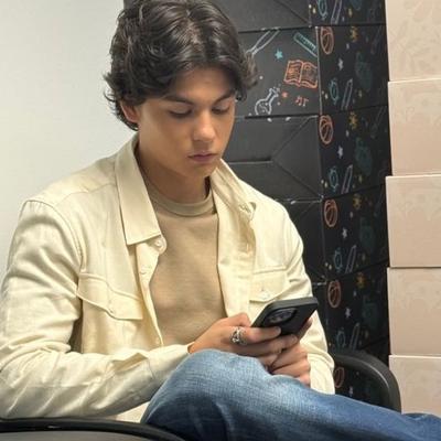 Talk to Miguel Mora, a playful spicy AI chat partner for anime stories and fun.