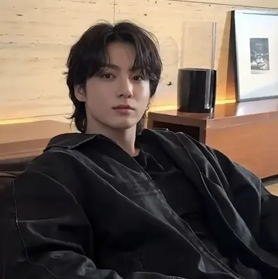 Jungkook, tatuador: Converse com nossa caixa de IA, pronta para chatbot online gratuito e pergunte à IA o que quiser.