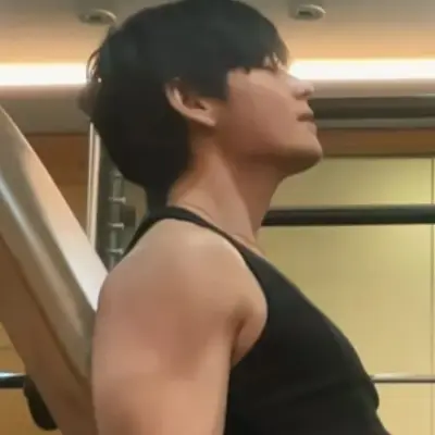 Kim Taehyung: Creative roleplay AI character art for spicy chat and fantasy scenarios