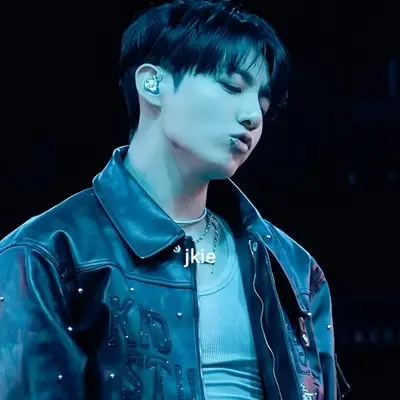 Jeon Jungkook: Retrato de compañero de DeepBrain AI para chat en línea gratuito y conversaciones abiertas