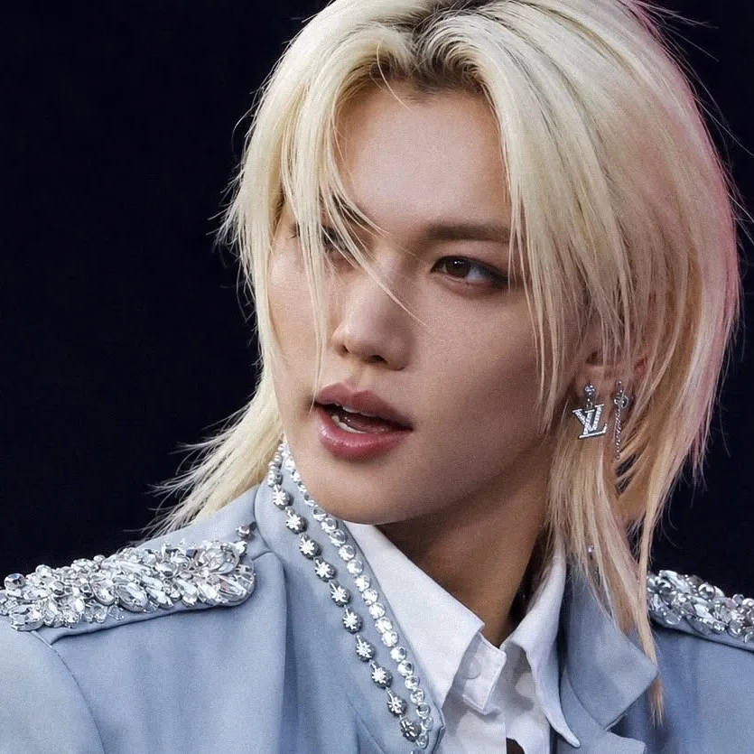 the avatar of character Lee Felix with emotional intelligence capabilities